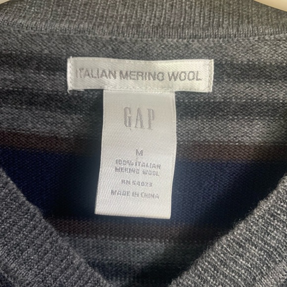 Italian merino wool sweater - Picture 2 of 3